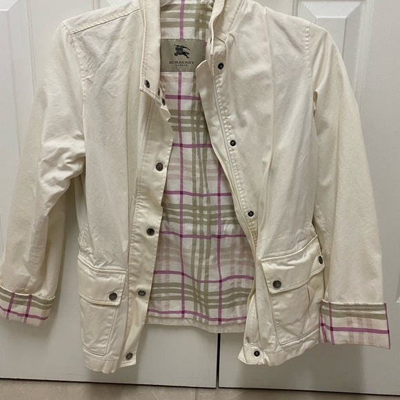 Burberry rain jacket. Hood is missing. Jacket is in like new condition. - Picture 3 of 7